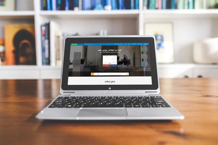 Internet Leader Bayt.com Unveils Website Redesign that Focuses on Empowering Professionals to Advance Their Careers by Finding Jobs, Learning and Networking